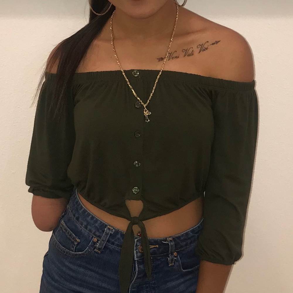 Green Button Top